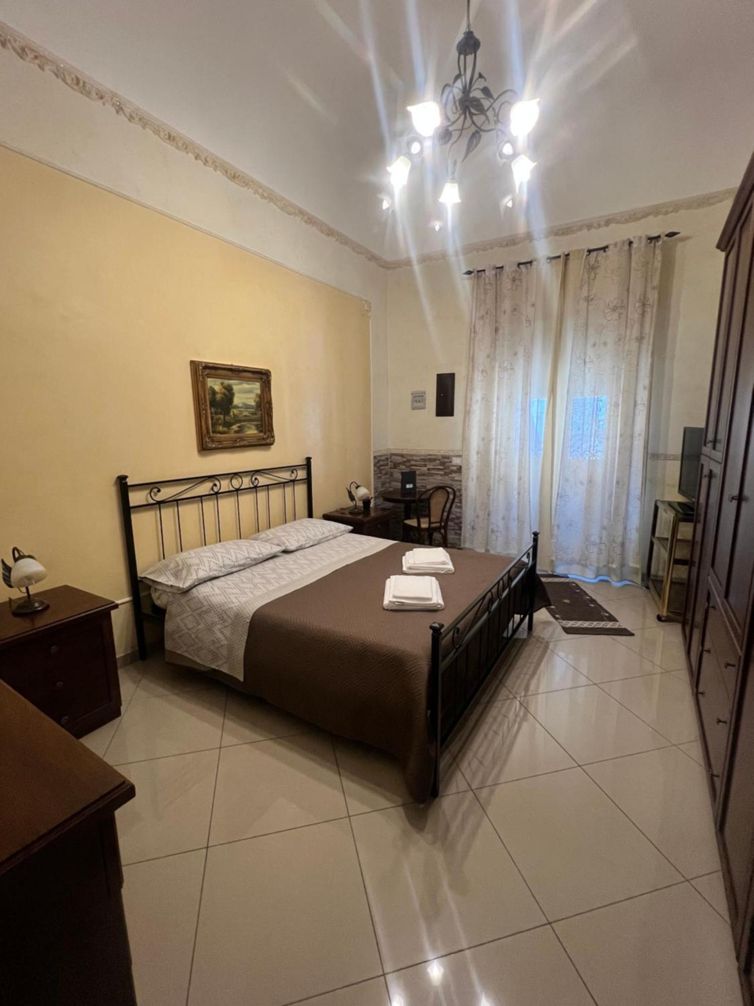 De Lorenzo 21 Apartment 卡塔尼亚 外观 照片